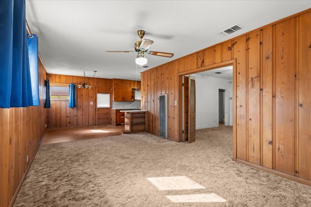 1108 8th Street, Shallowater, TX 79363