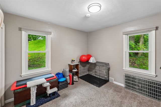 431 E Pleasant View Drive, Des Moines, IA 50315