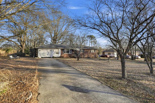 125 Foxhall Road, Spartanburg, SC 29306