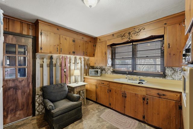 125 Foxhall Road, Spartanburg, SC 29306