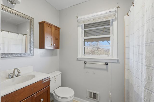 125 Foxhall Road, Spartanburg, SC 29306