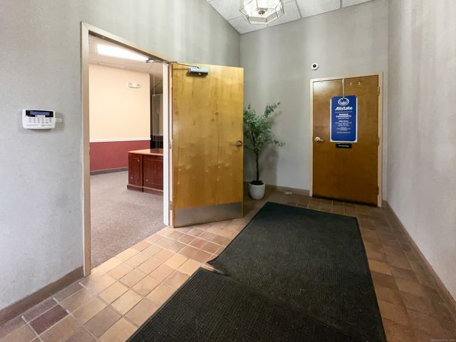 358 East Center Street, Manchester, CT 06040