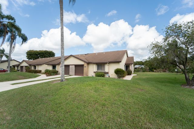 108 Village Walk Drive, Royal Palm Beach, FL 33411