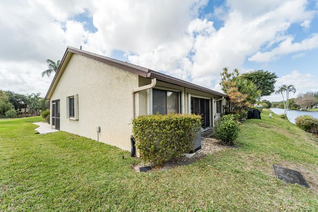 108 Village Walk Drive, Royal Palm Beach, FL 33411