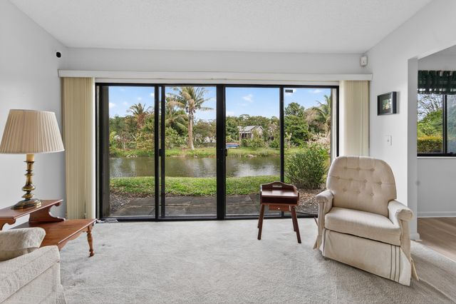 108 Village Walk Drive, Royal Palm Beach, FL 33411