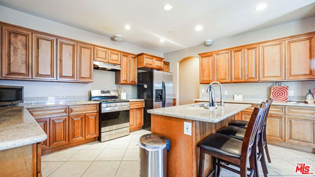 16051 Los Cedros Avenue, Fontana, CA 92336