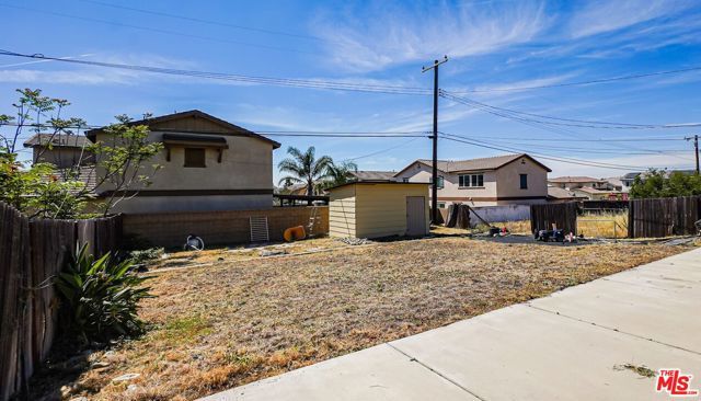 16051 Los Cedros Avenue, Fontana, CA 92336