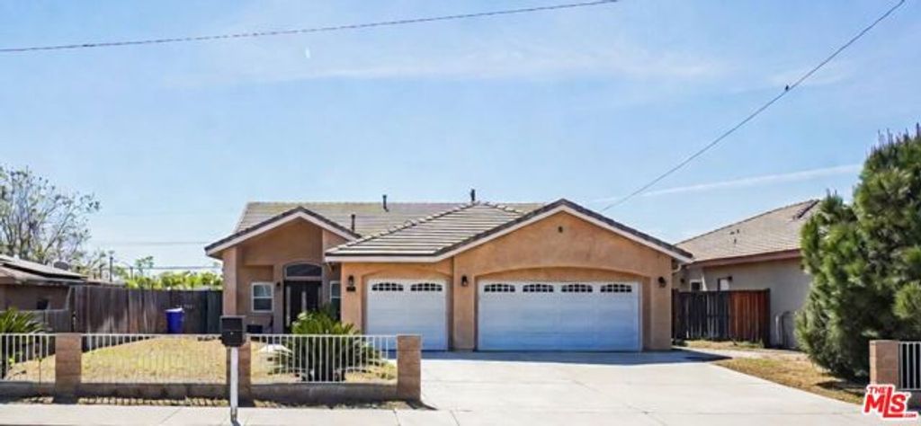 16051 Los Cedros Avenue, Fontana, CA 92336