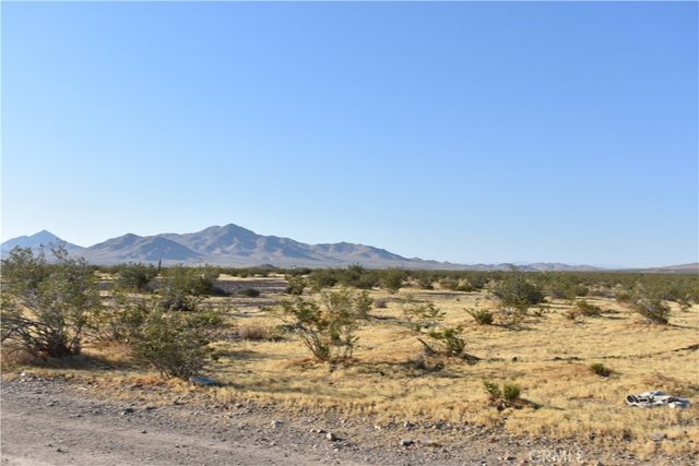 6155 Avenue H, Roosevelt, CA 93535
