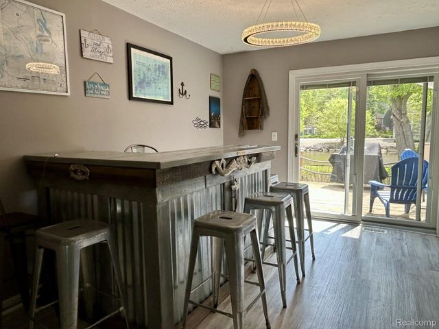 9831 Kress Road, Hamburg Township, MI 48169