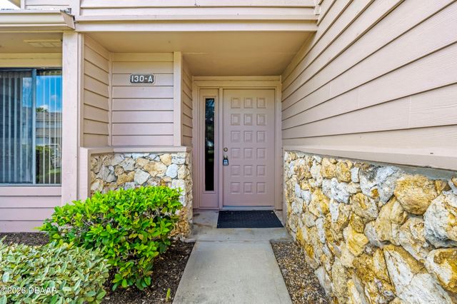 130 Blue Heron Dr Unit A, Daytona Beach, FL 32119