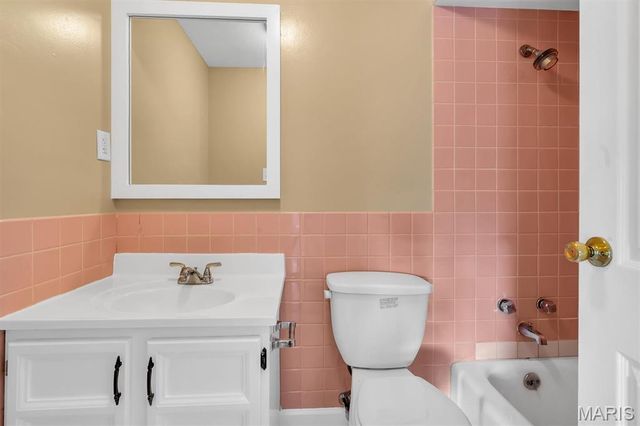 3515 Saint Catherine Street, Florissant, MO 63033