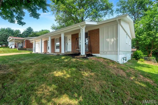 3515 Saint Catherine Street, Florissant, MO 63033