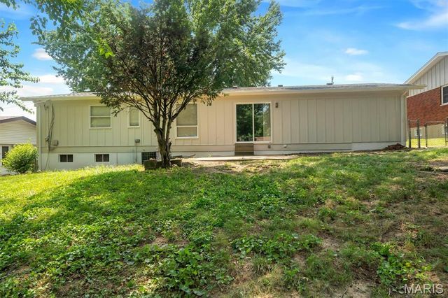 3515 Saint Catherine Street, Florissant, MO 63033