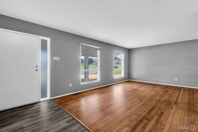 3515 Saint Catherine Street, Florissant, MO 63033