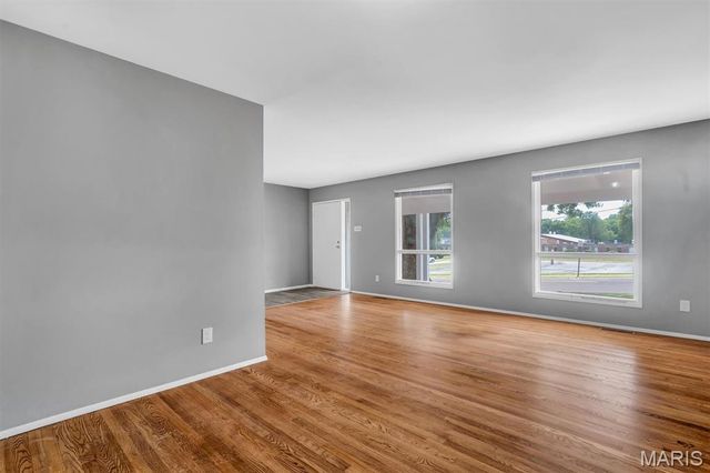 3515 Saint Catherine Street, Florissant, MO 63033