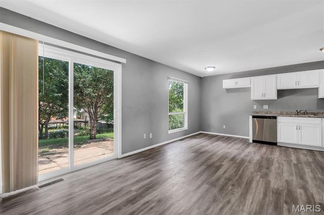 3515 Saint Catherine Street, Florissant, MO 63033