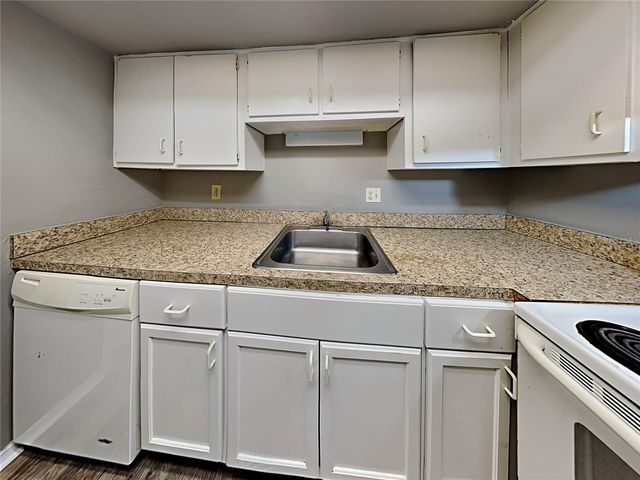 476 BANYON TREE CIRCLE 102, Maitland, FL 32751