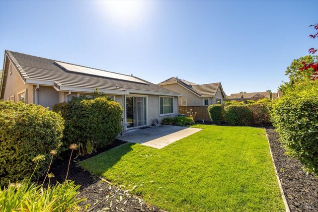 3091 Red Maple Ct, Vacaville, CA 95687