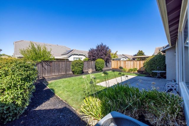 3091 Red Maple Ct, Vacaville, CA 95687
