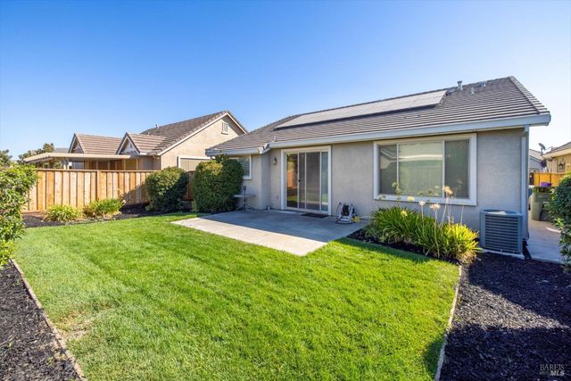 3091 Red Maple Ct, Vacaville, CA 95687