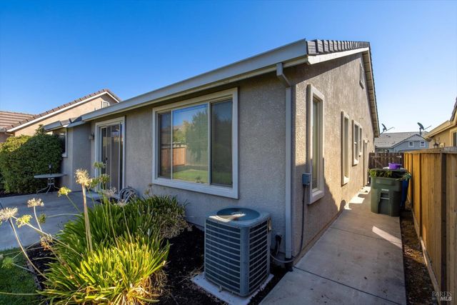 3091 Red Maple Ct, Vacaville, CA 95687