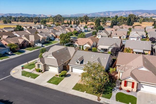 3091 Red Maple Ct, Vacaville, CA 95687