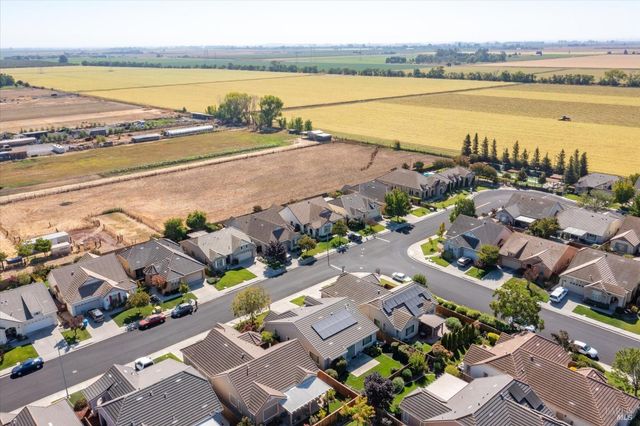 3091 Red Maple Ct, Vacaville, CA 95687