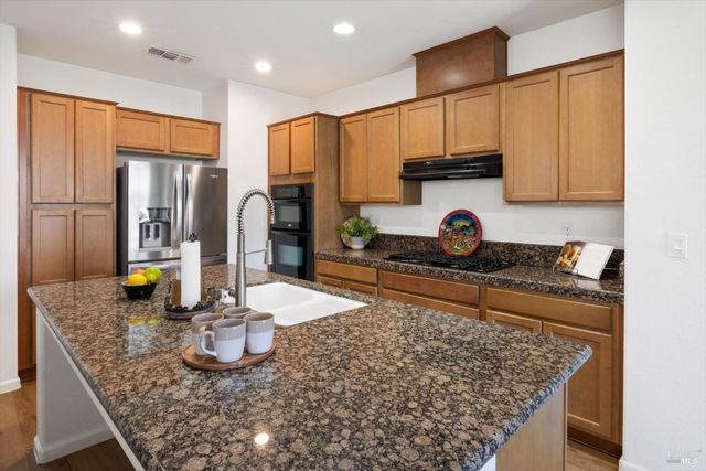 3091 Red Maple Ct, Vacaville, CA 95687