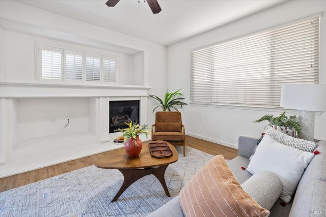 3091 Red Maple Ct, Vacaville, CA 95687