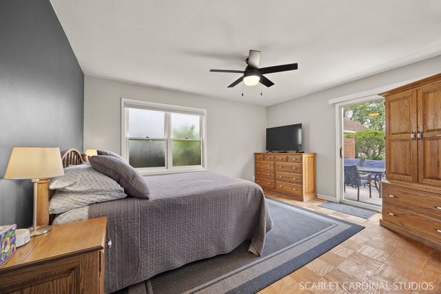 22 W Jackson Street, Villa Park, IL 60181
