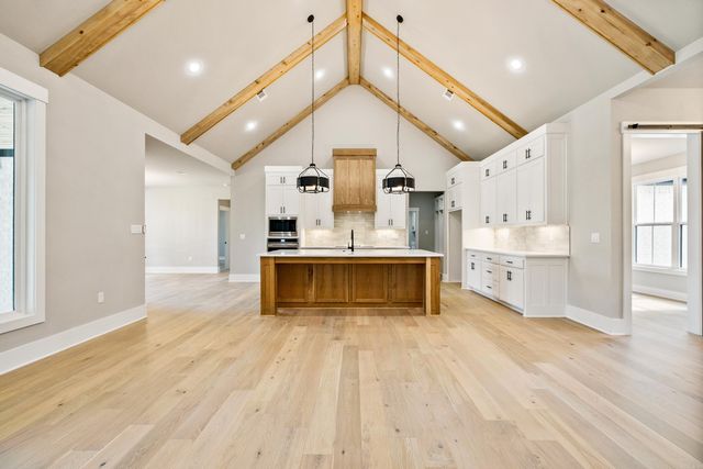 208 Clearview, Benton, AR 72019