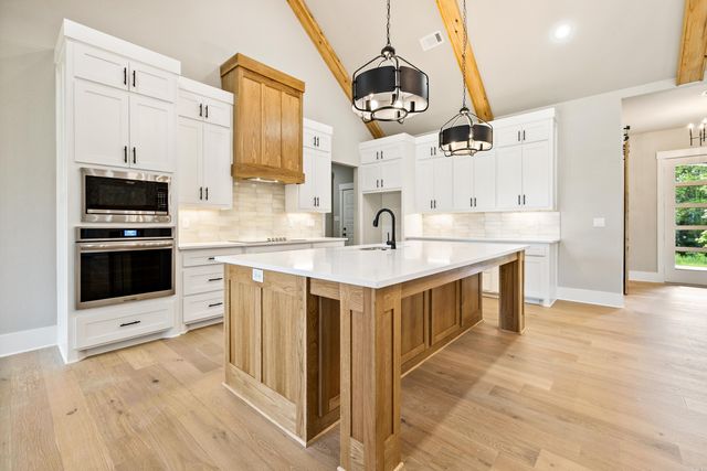 208 Clearview, Benton, AR 72019