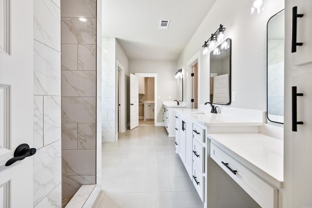 208 Clearview, Benton, AR 72019