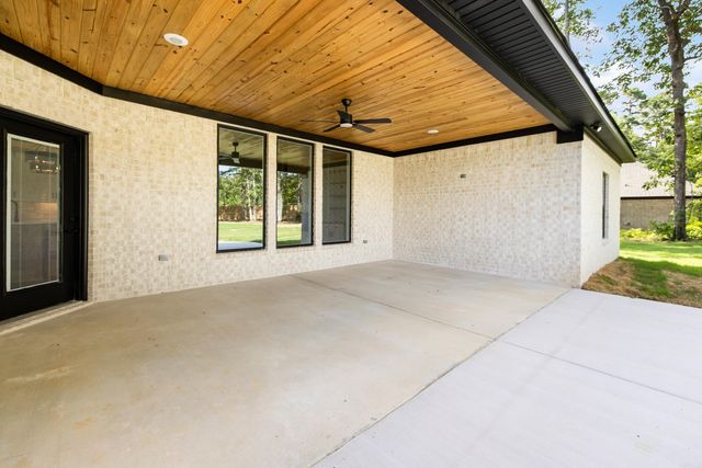 208 Clearview, Benton, AR 72019