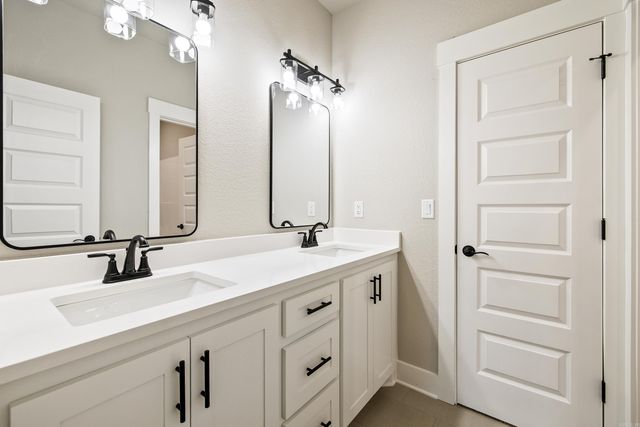 208 Clearview, Benton, AR 72019