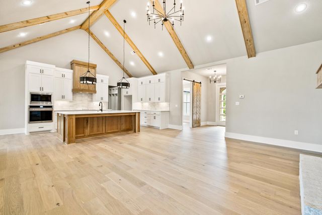 208 Clearview, Benton, AR 72019