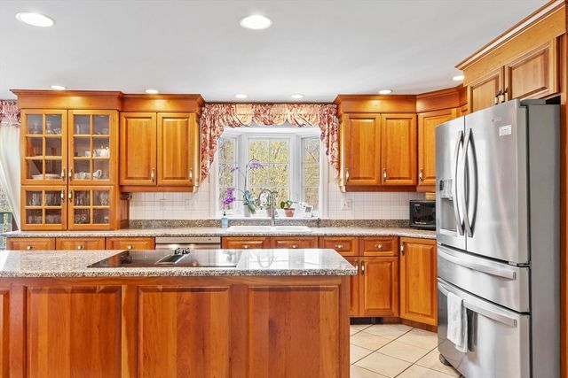 103 Brooks Station Road, Princeton, MA 01541