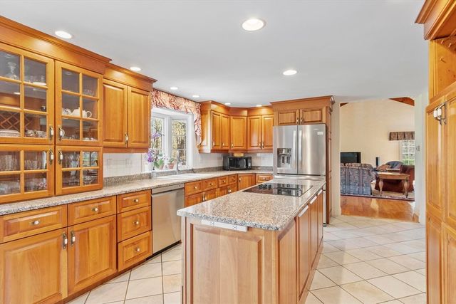 103 Brooks Station Road, Princeton, MA 01541