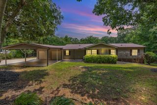 219 Forest Lake Road, Pendergrass, GA 30567