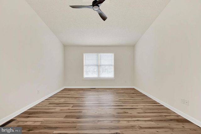 270 OAKNOLL AVE, Felton, DE 19943