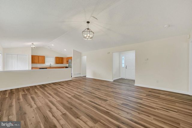 270 OAKNOLL AVE, Felton, DE 19943