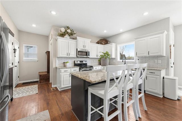 2351 W Concord Drive, Olathe, KS 66061
