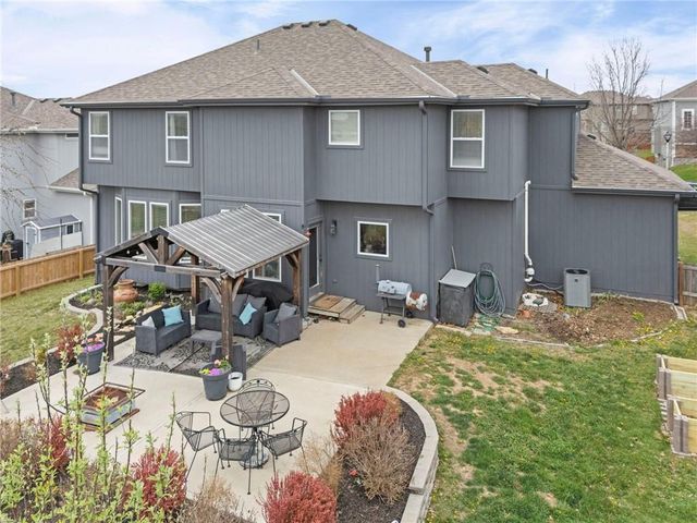 2351 W Concord Drive, Olathe, KS 66061