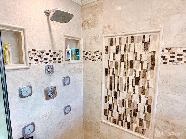 3 Rachel Lane, Monroe, NJ 08831