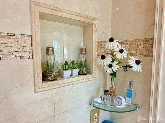 3 Rachel Lane, Monroe, NJ 08831