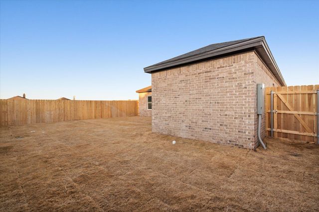 1415 Farmhouse Avenue, Wolfforth, TX 79382