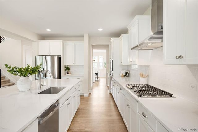 7110 S White Crow Way, Aurora, CO 80016