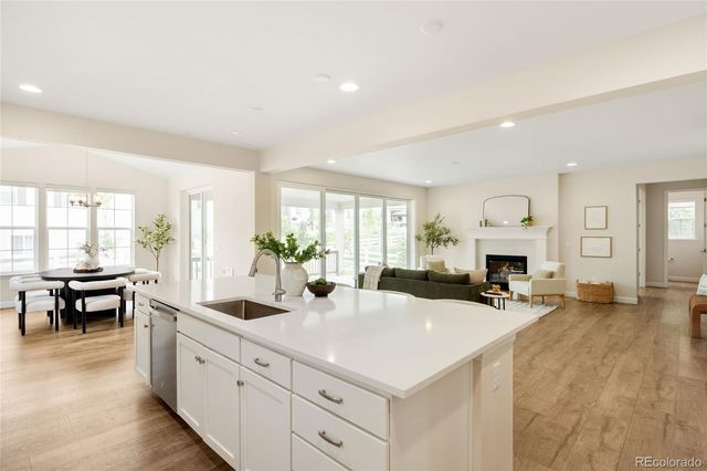 7110 S White Crow Way, Aurora, CO 80016