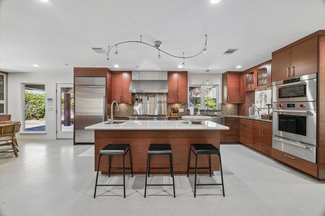 623 Pinehaven Drive, Houston, TX 77024